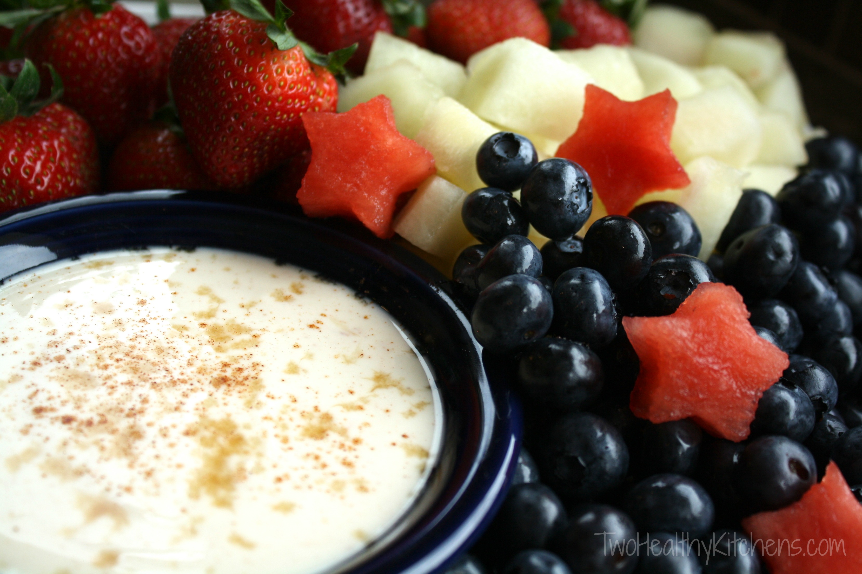Healthy SugaredVanilla Yogurt Fruit Dip